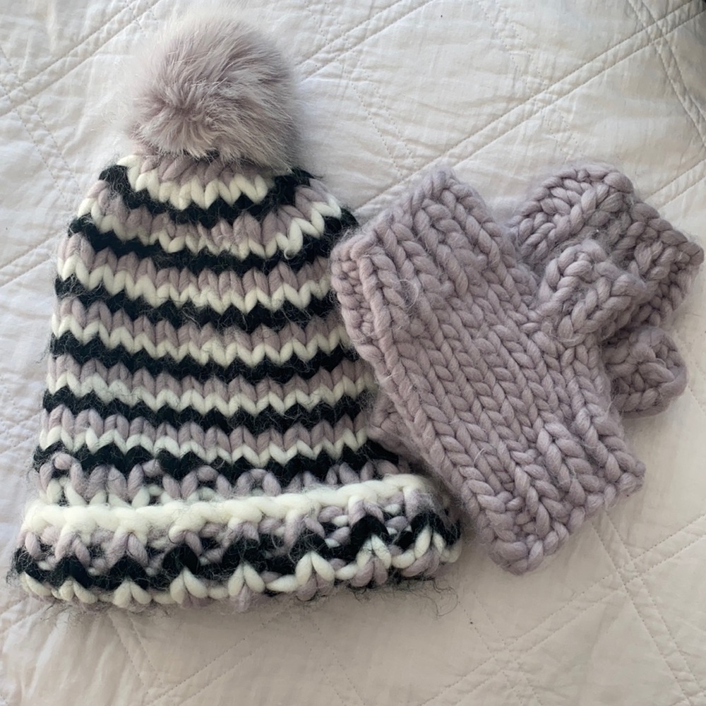 Trouve Chunky Hat and Glove Set